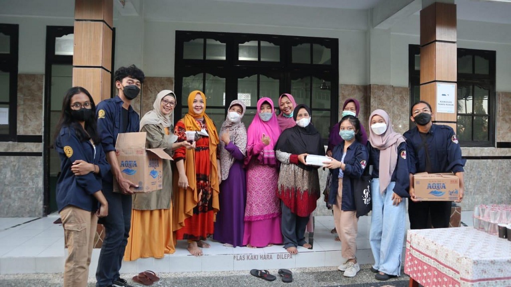 Semangat Toleransi dan Berbagi Kebaikan di Bulan Suci Ramadhan Bersama Himpunan Mahasiswa Ilmu Komunikasi Universitas Udayana