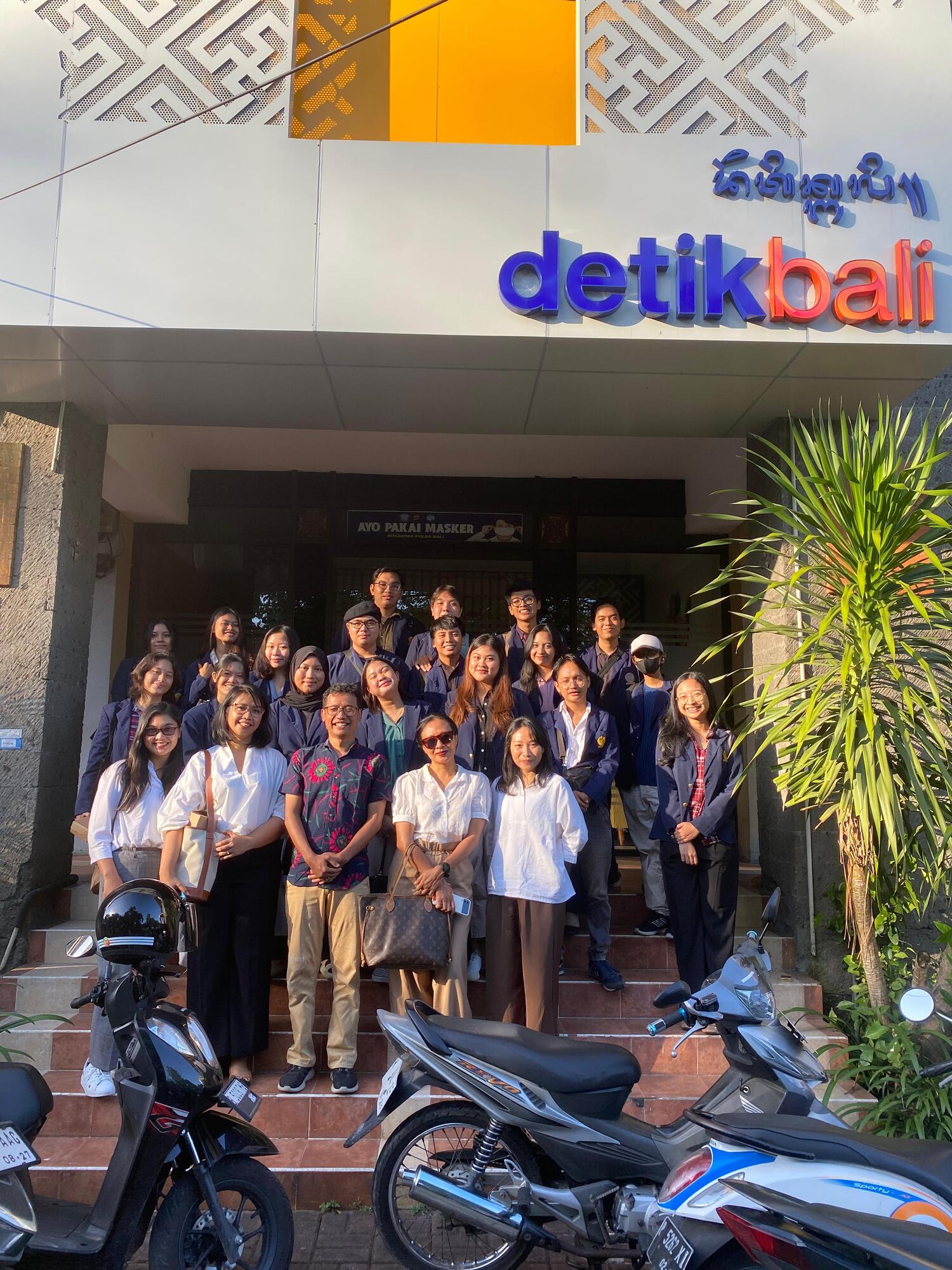 Kunjungan Media Online: Kegiatan Study Visit Mahasiswa Ilmu Komunikasi Universitas Udayana ke detikBali