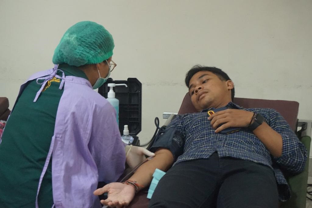 Fun Caring Blood Donation, a Form of Concern and Solidarity for Public Administration Students at FISIP Udayana University